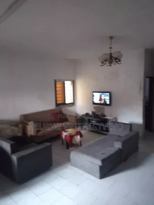 3chbre Duplex dans Yozalem Business, Cocody à Vendre