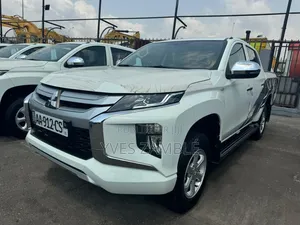 New Mitsubishi L200 2024 Blanc