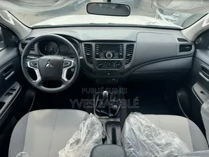 New Mitsubishi L200 2024 Blanc