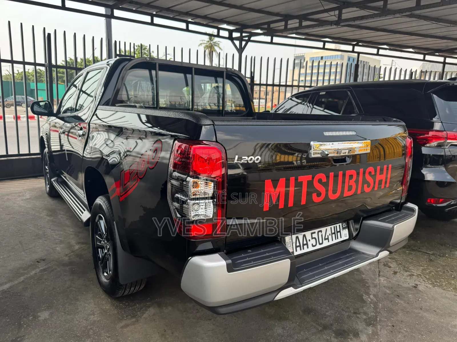 New Mitsubishi L200 2024 Noir