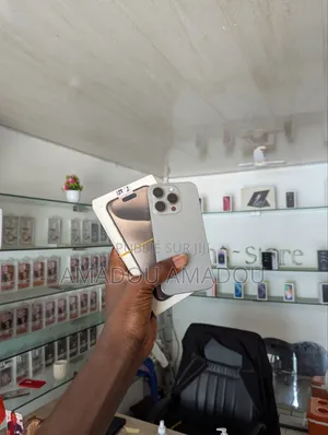 Photo - Apple iPhone 15 Pro 128 GB Gris
