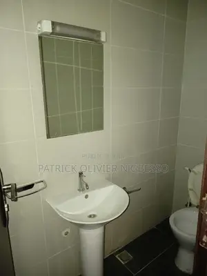 3chbre Appartement dans Appartement 4 Pièces, Cocody à Louer