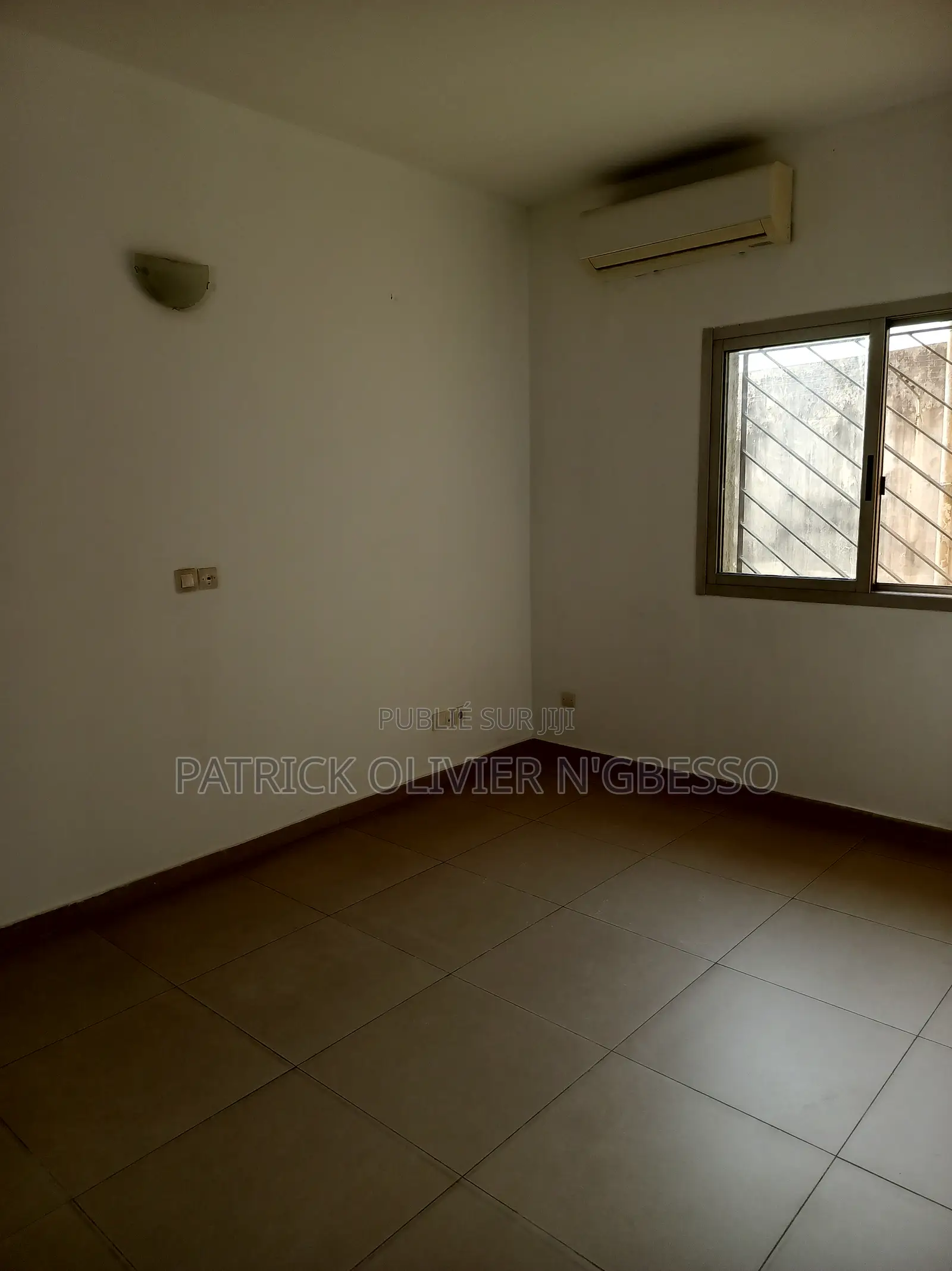 3chbre Appartement dans Appartement 4 Pièces, Cocody à Louer