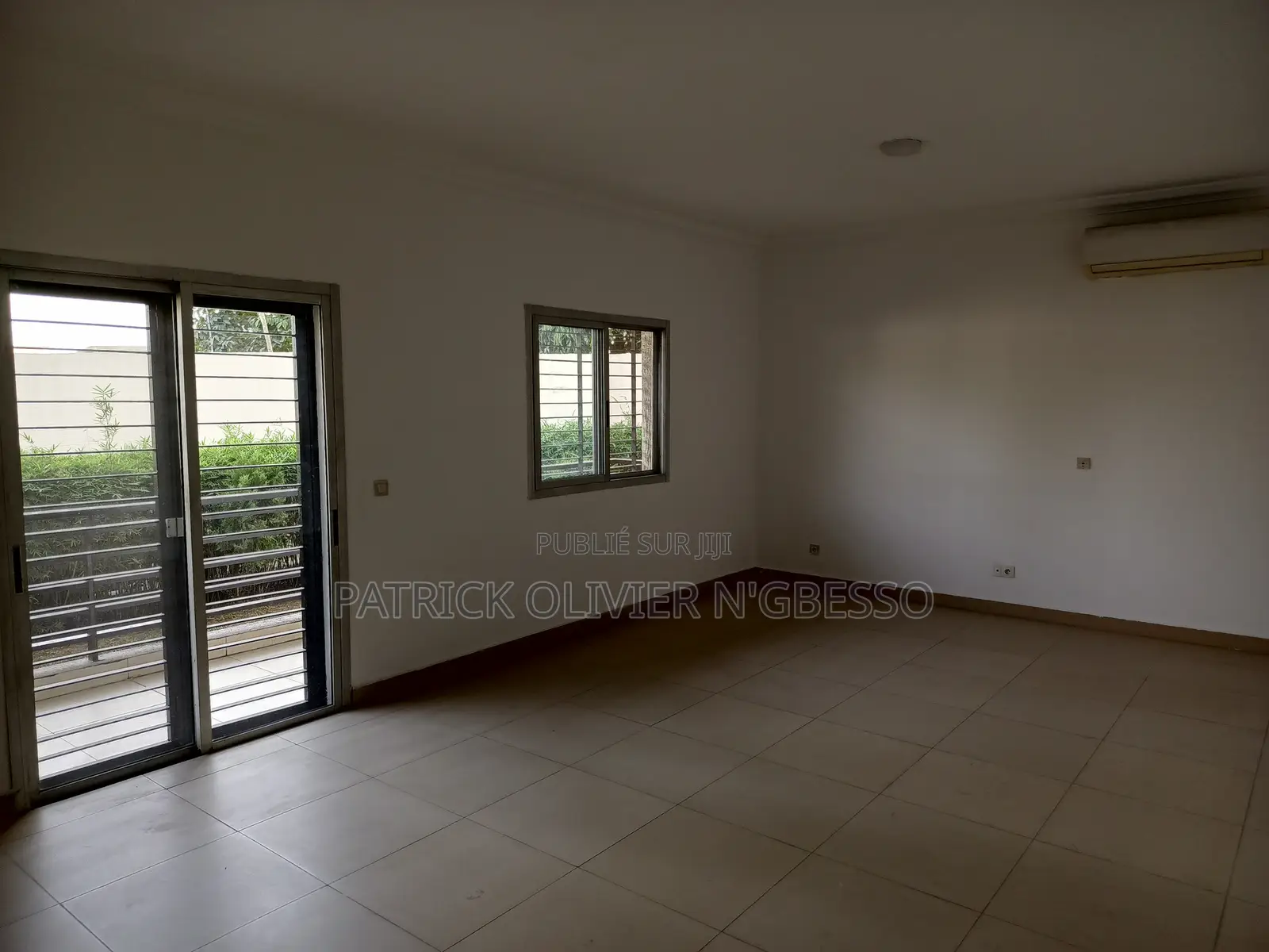 3chbre Appartement dans Appartement 4 Pièces, Cocody à Louer