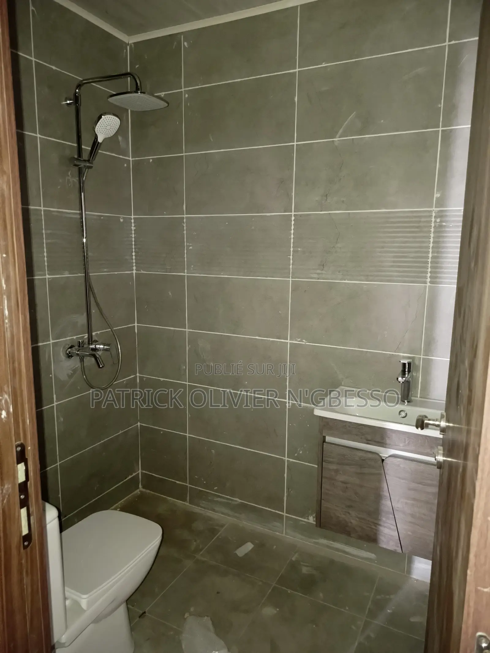 2chbre Appartement dans Appartement 2 Et 3 à Louer