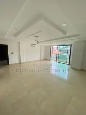 4chbre Appartement dans Samuel Kouame, Cocody à Louer