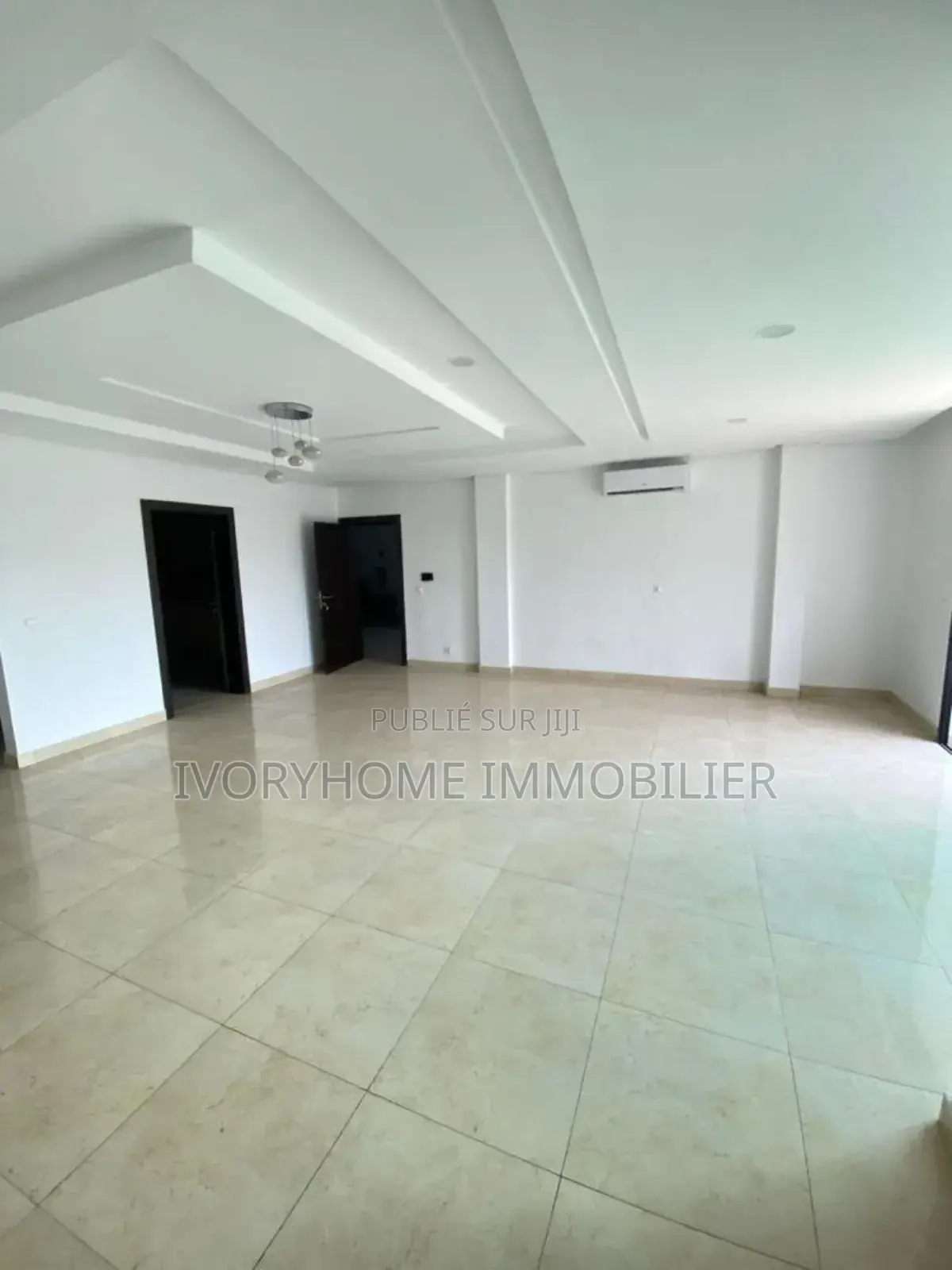 4chbre Appartement dans Samuel Kouame, Cocody à Louer