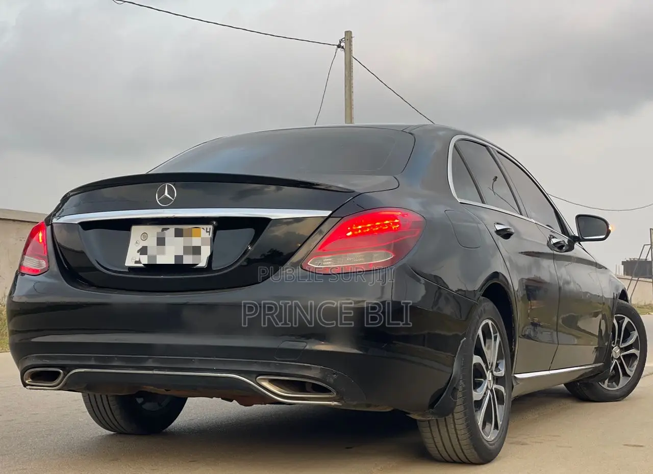 Mercedes-Benz C300 2020 Noir