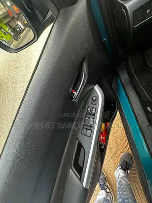 Suzuki Vitara 2018 Bleu