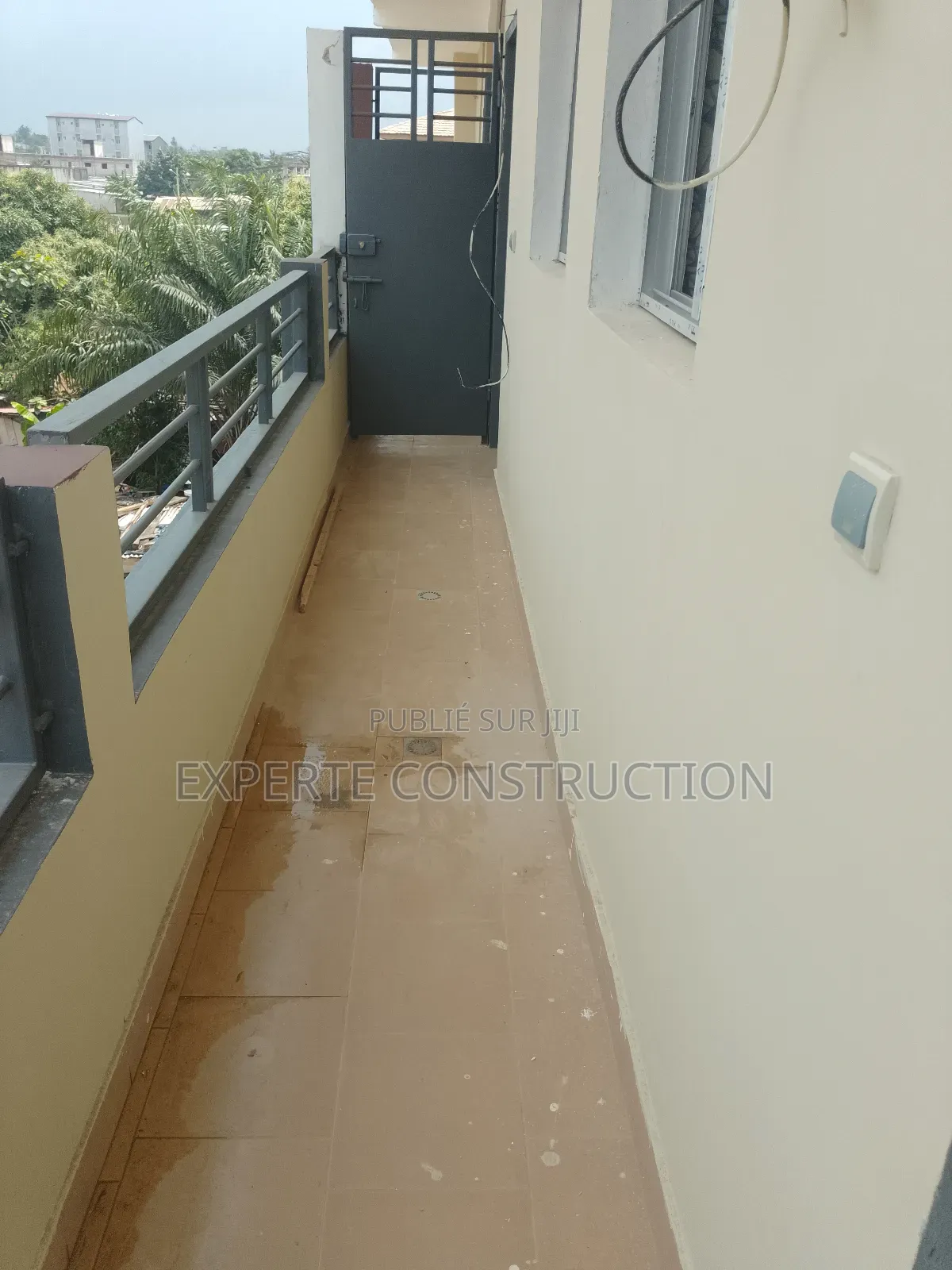 2chbre Chambre et salon dans Construction Experte, Bingerville à Louer