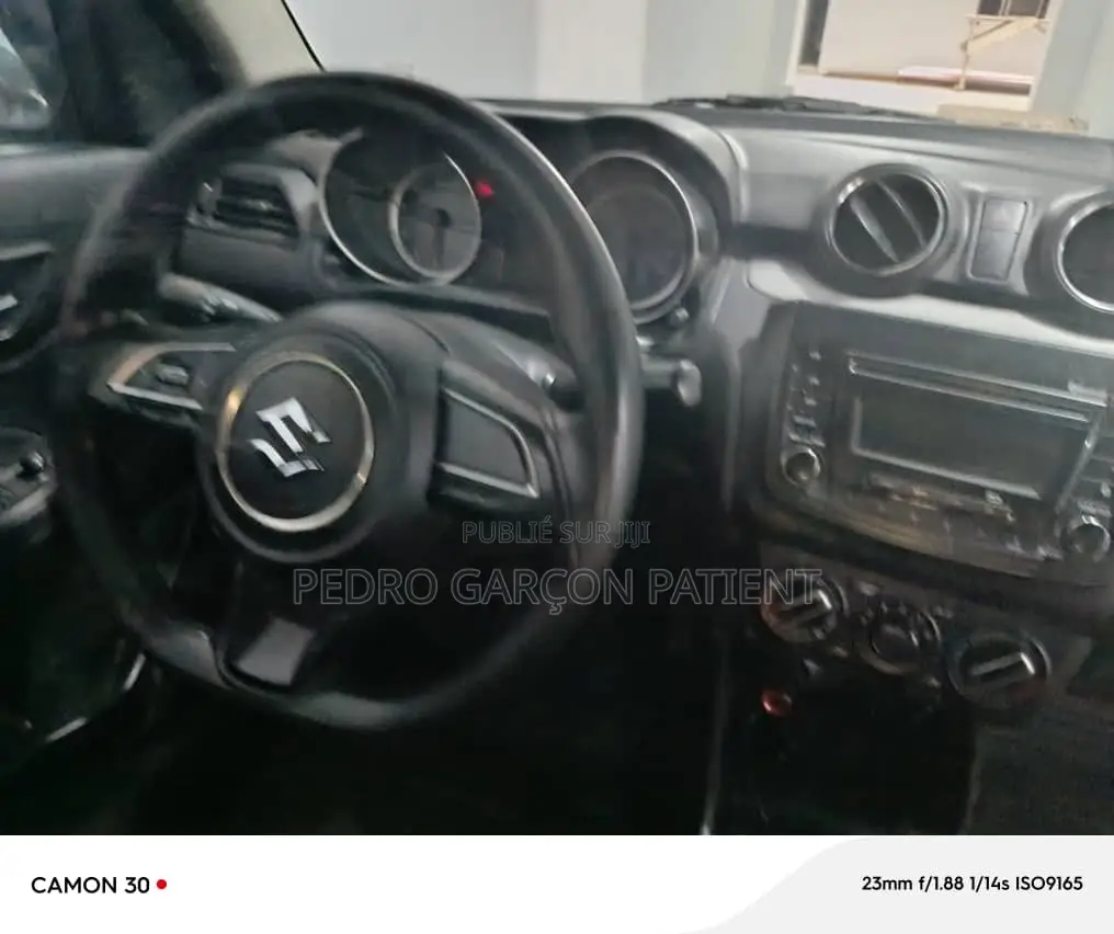 Suzuki Swift 2021 Blanc cassé