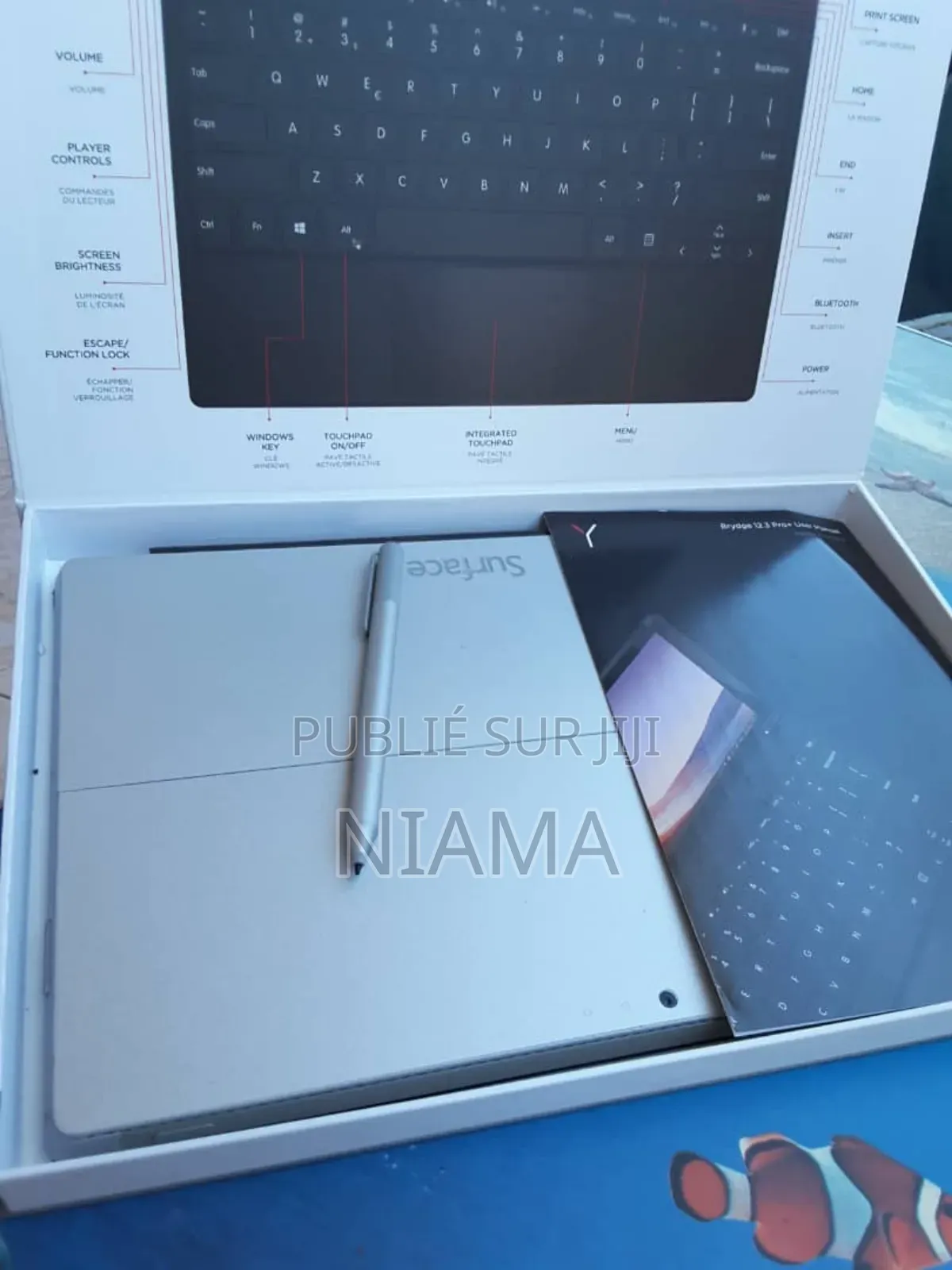 New Microsoft Surface Pro 8GB Intel Core I5 SSD 256GB