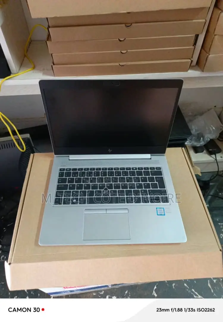 Ordinateur portable HP EliteBook 830 G5 16GB Intel Core i5 SSD 512GB