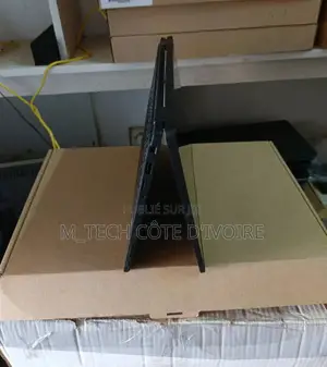 Ordinateur portable Dell Latitude 7390 8GB Intel Core i5 SSD 256GB