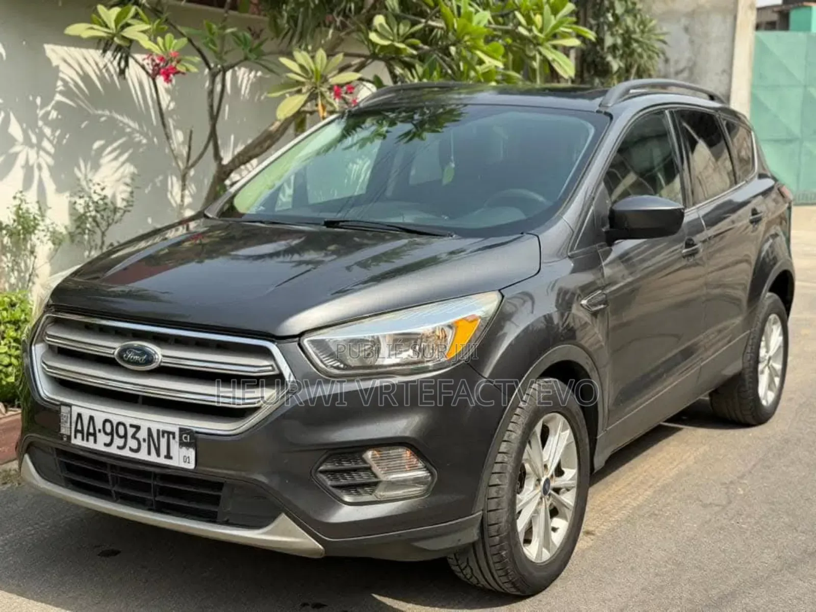 Ford Escape S FWD 2018 Gris