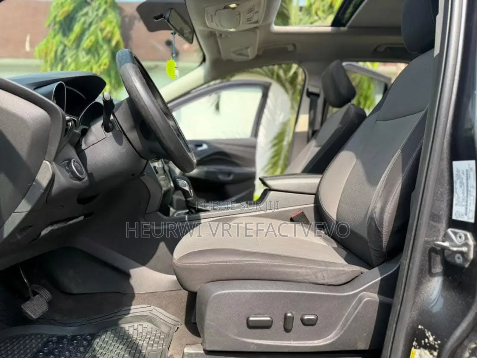 Ford Escape S FWD 2018 Gris