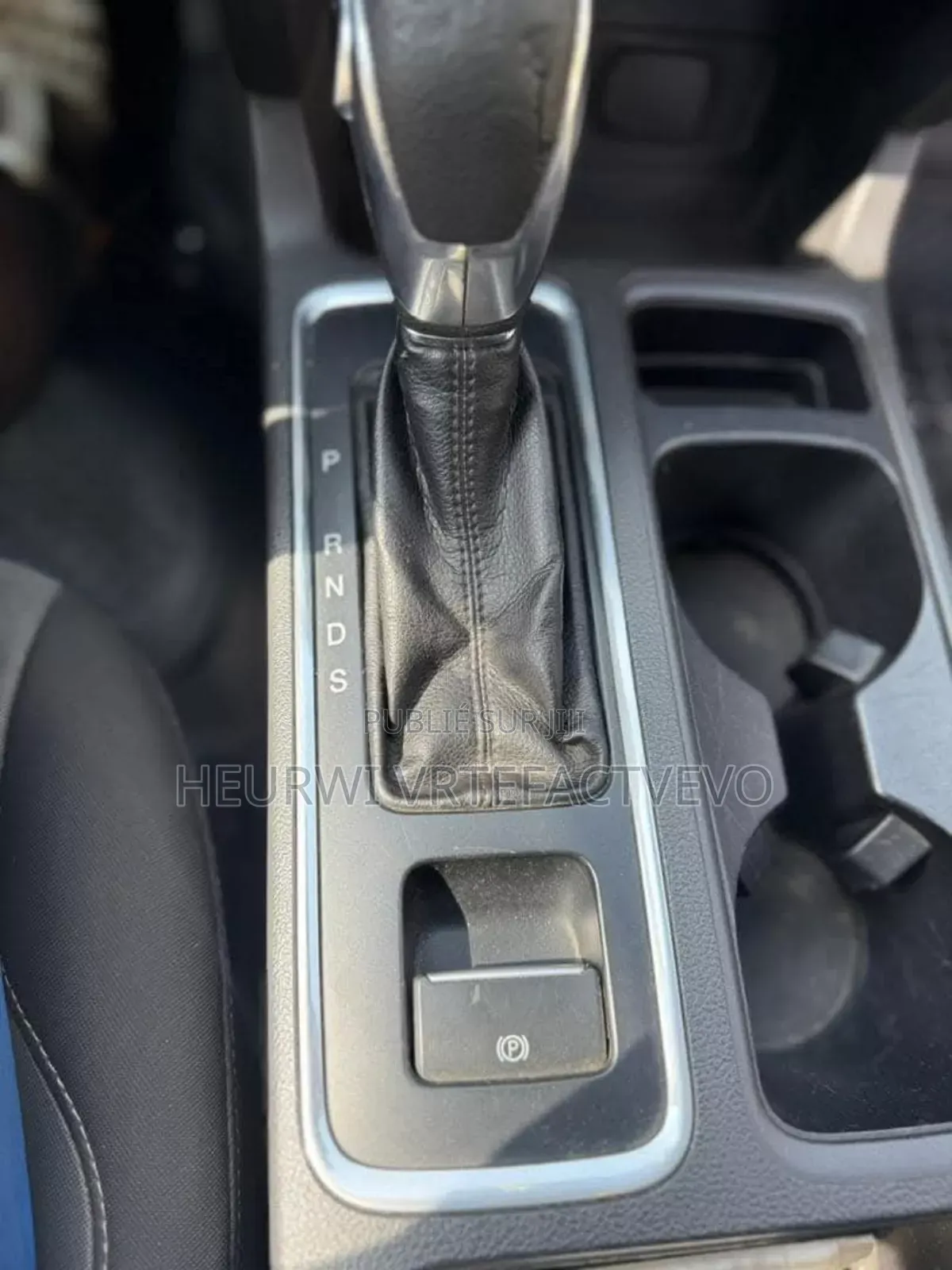 Ford Escape S FWD 2018 Gris