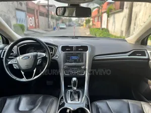 Ford Fusion S FWD 2017 Marron