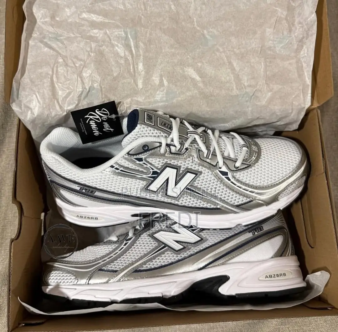 Sneakers New Balance 740