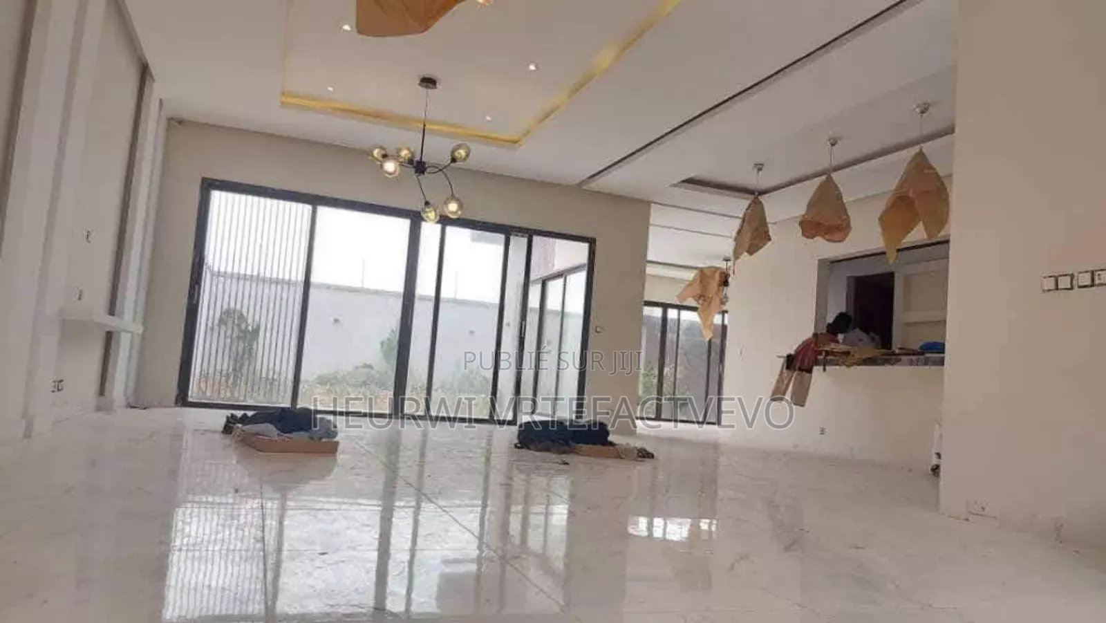 4chbre Duplex dans Investor Plus, Cocody à Louer