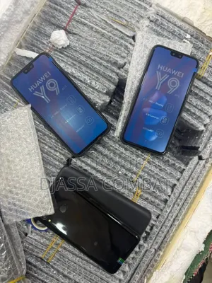 Photo - New Huawei Y9 2019 128 GB Noir