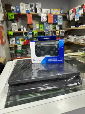 Photo - PS4 Slim Craqué+ 10jeux