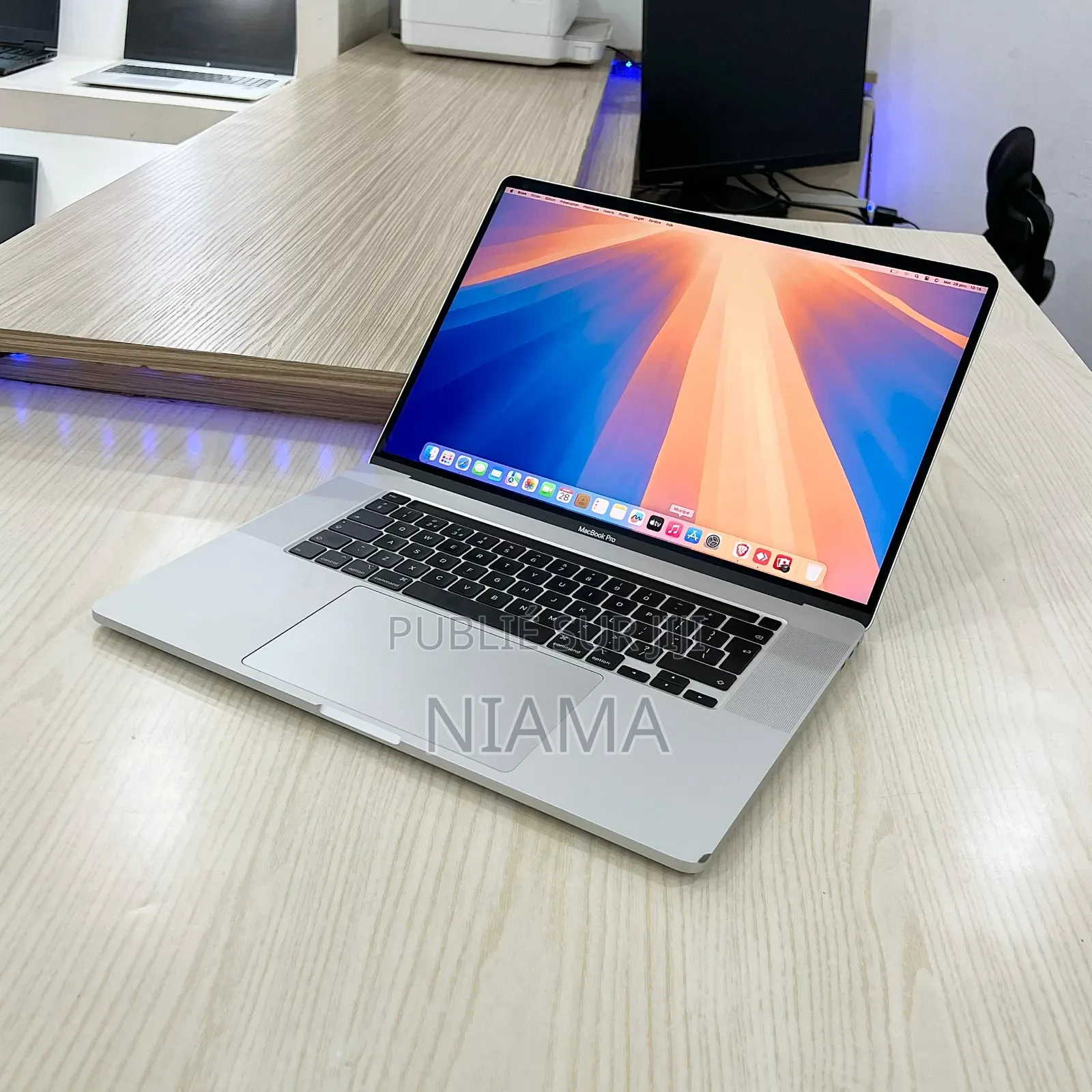 New Ordinateur Portable Apple MacBook 2019 16GB Intel Core I9 SSD 1T