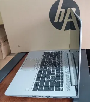 New HP EliteBook 840 G5 8GB Intel Core I5 SSD 256GB