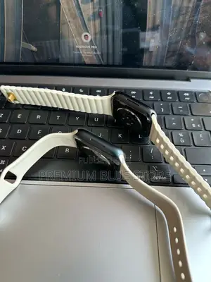 Apple Watch Série 9 45mm Quasi Neuf Importés