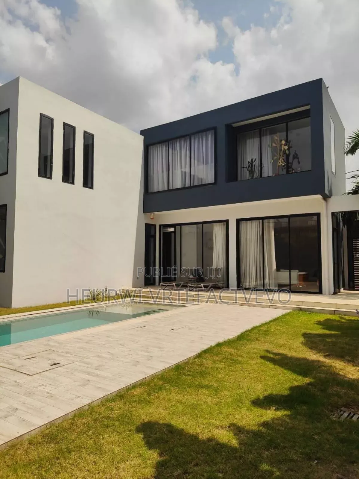 5chbre Duplex dans Yozalem, Cocody à Vendre