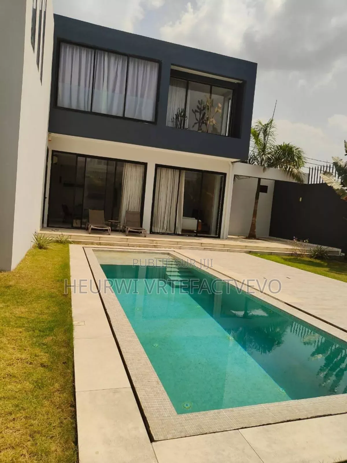 5chbre Duplex dans Yozalem, Cocody à Vendre
