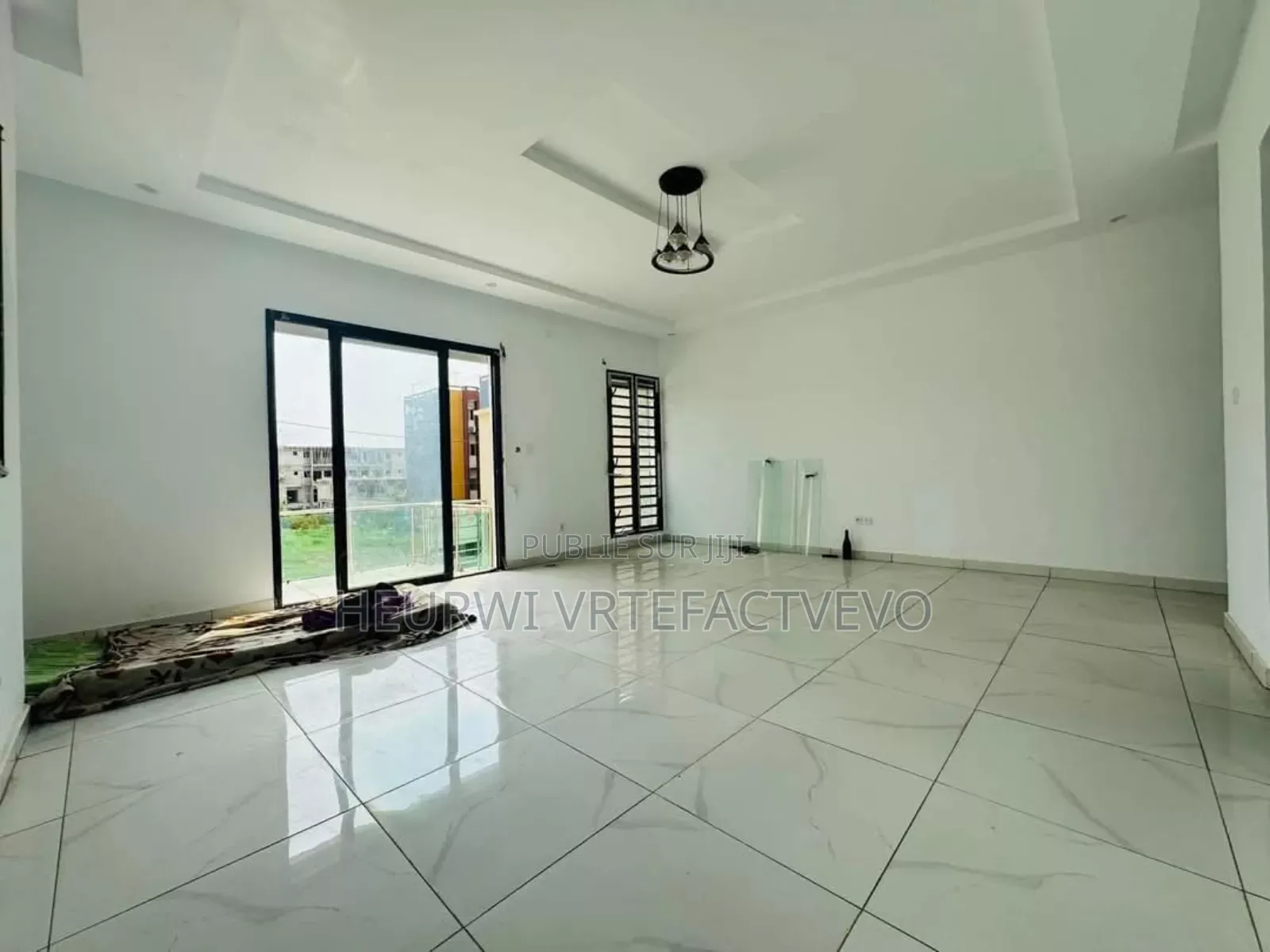 5chbre Duplex dans Yozalem, Cocody à Vendre