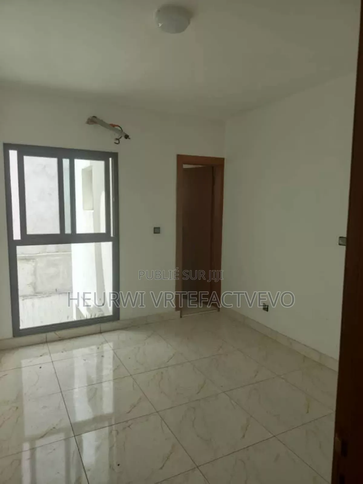 2chbre Duplex dans Yozalem, Cocody à Louer
