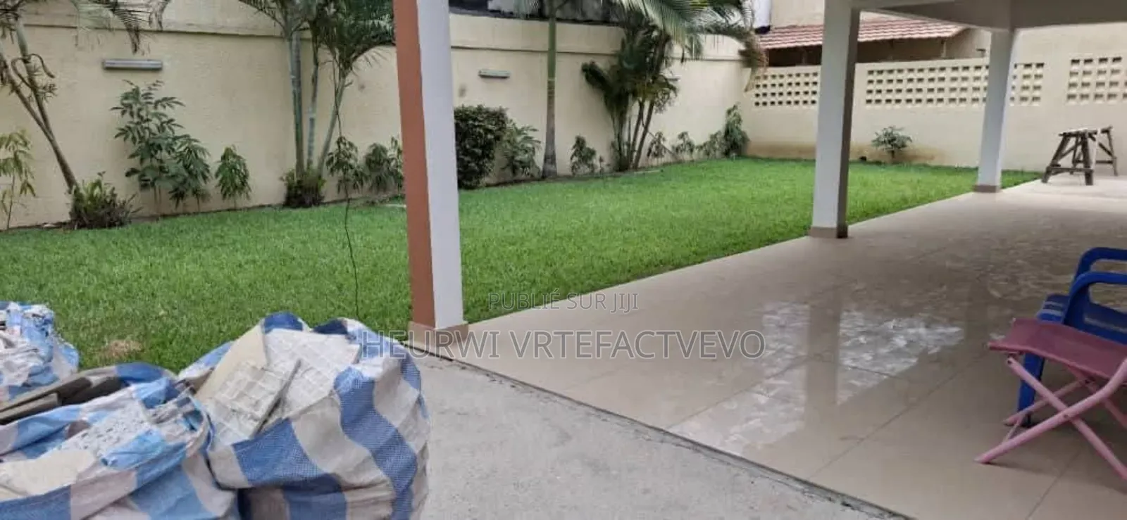 5chbre Duplex dans Yozalem, Cocody à Vendre