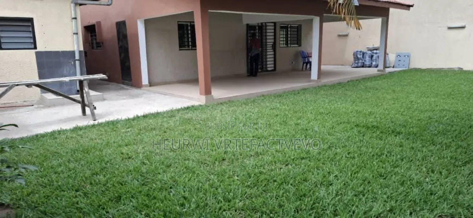 5chbre Duplex dans Yozalem, Cocody à Vendre