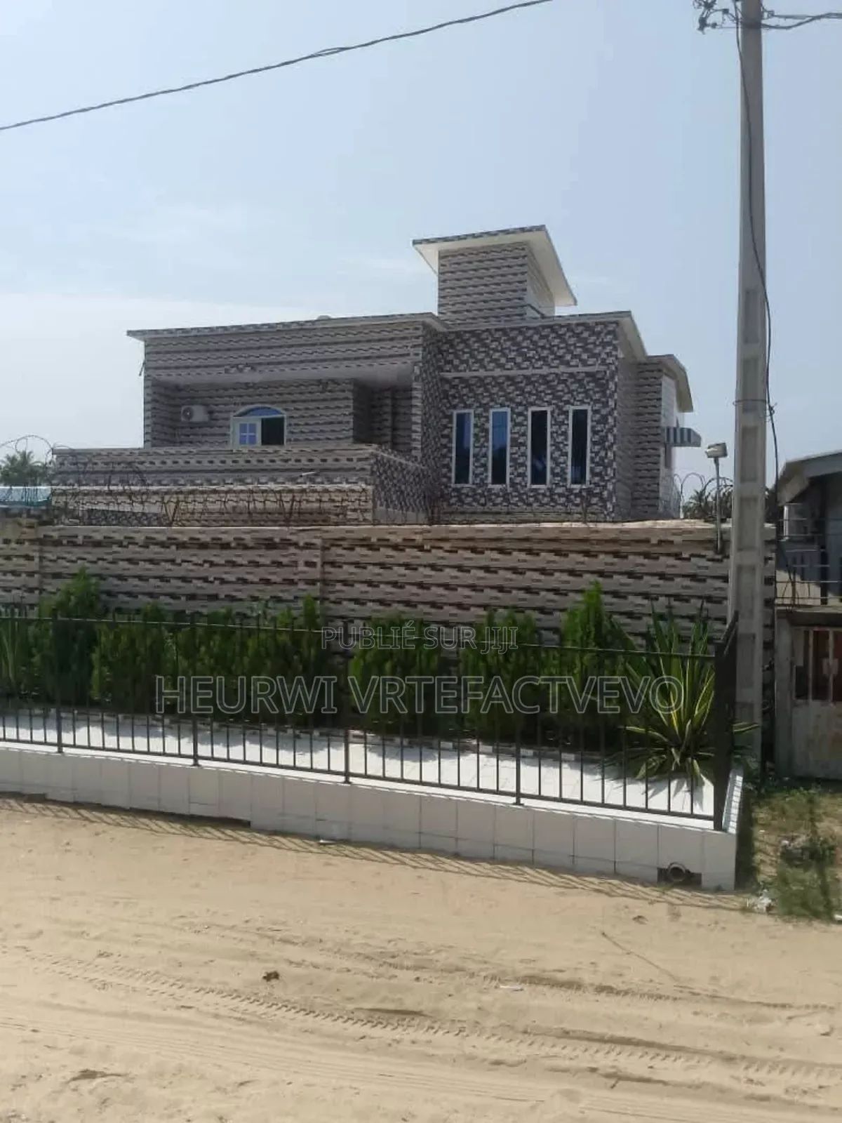 5chbre Duplex dans Yozalem, Cocody à Vendre