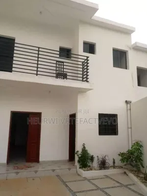5chbre Duplex dans Yozalem, Cocody à Vendre