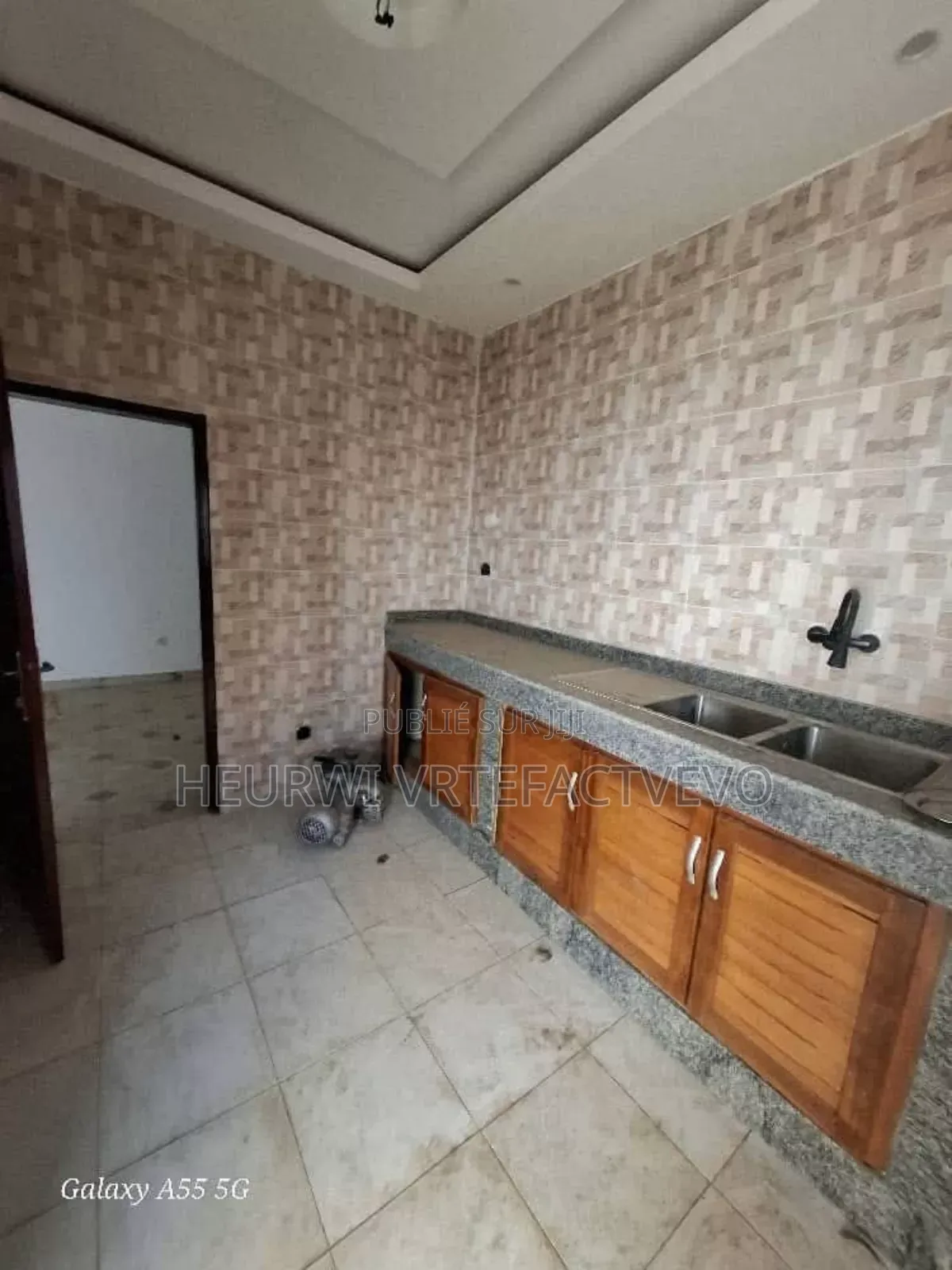 5chbre Duplex dans Yozalem, Cocody à Vendre