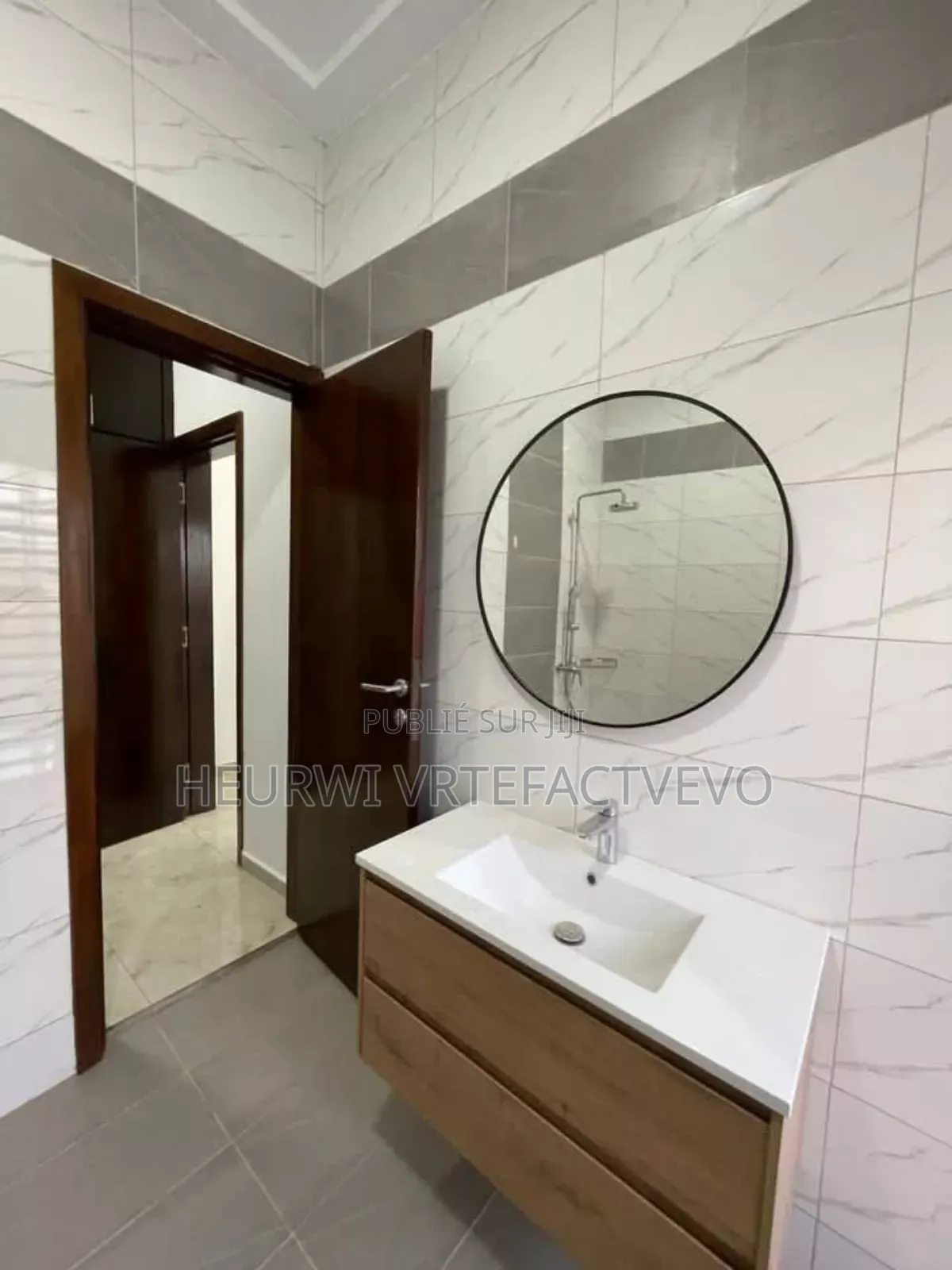 5chbre Duplex dans Yozalem, Cocody à Vendre