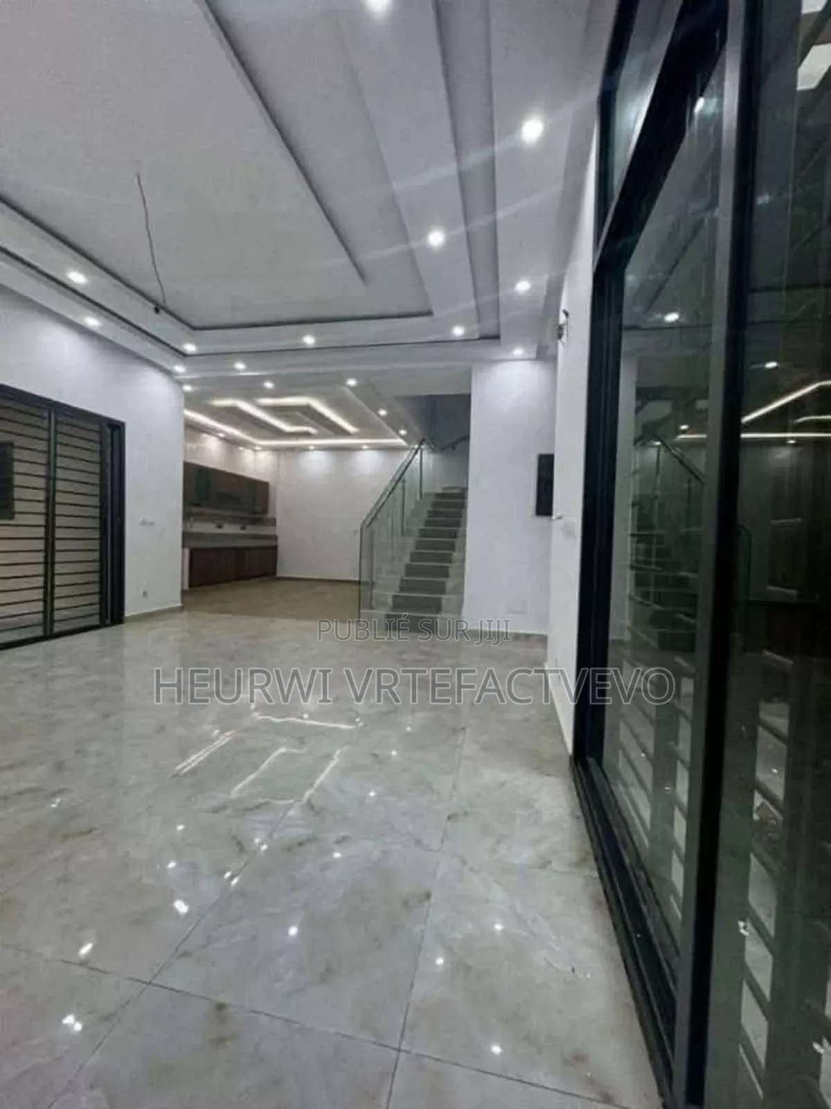 5chbre Duplex dans Yozalem, Cocody à Vendre