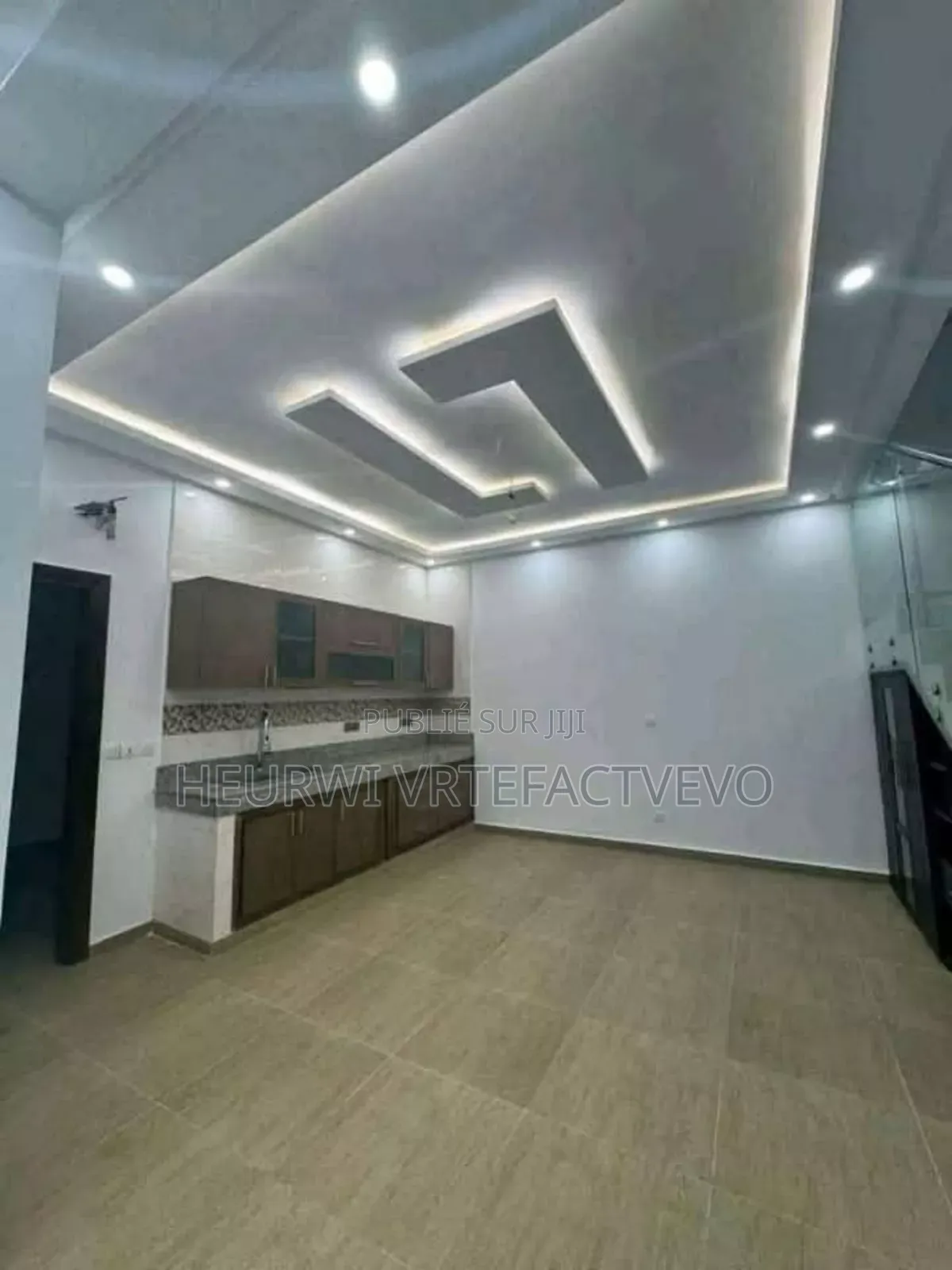 5chbre Duplex dans Yozalem, Cocody à Vendre