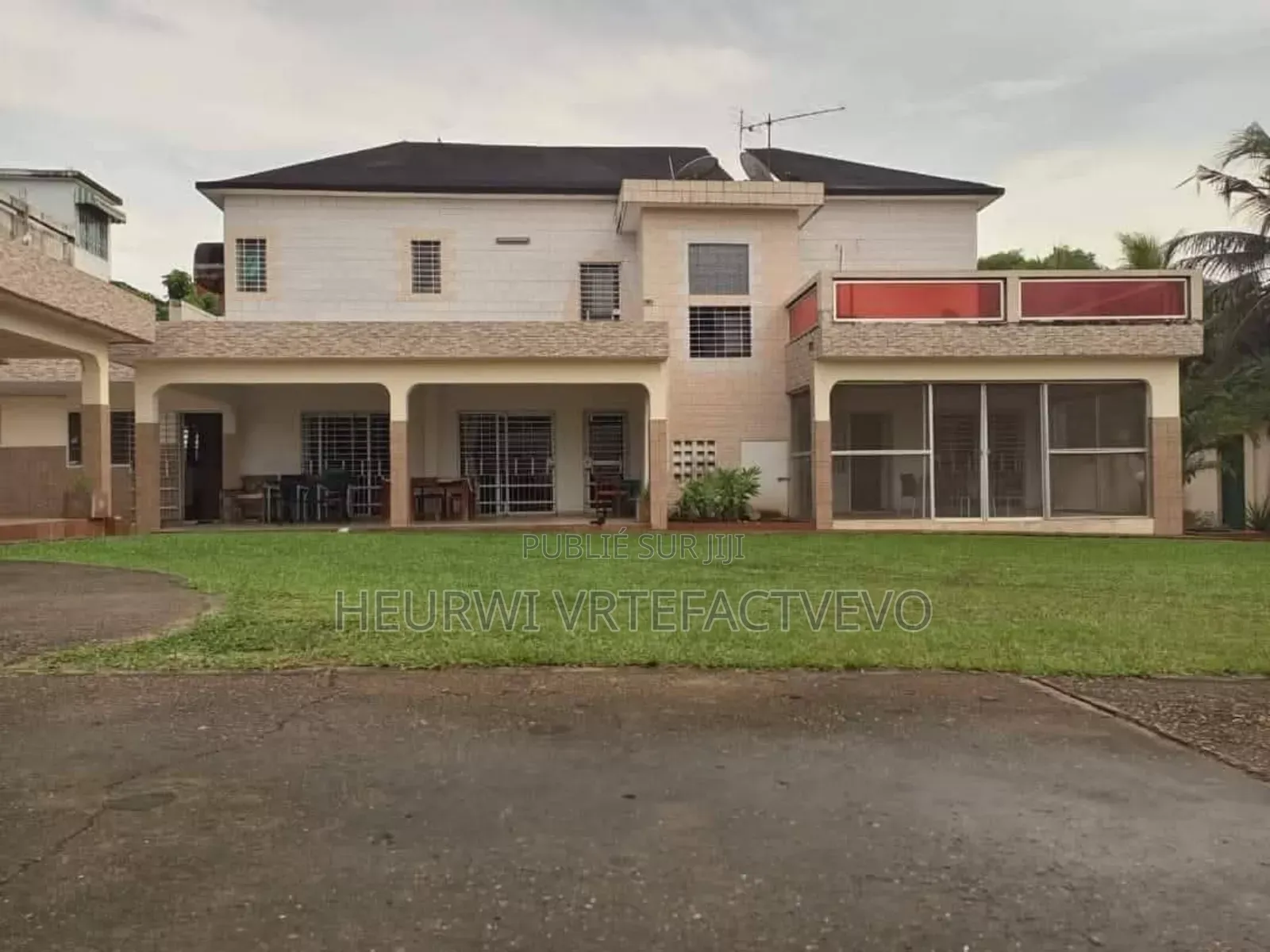 9chbre Duplex dans Yozalem, Cocody à Vendre