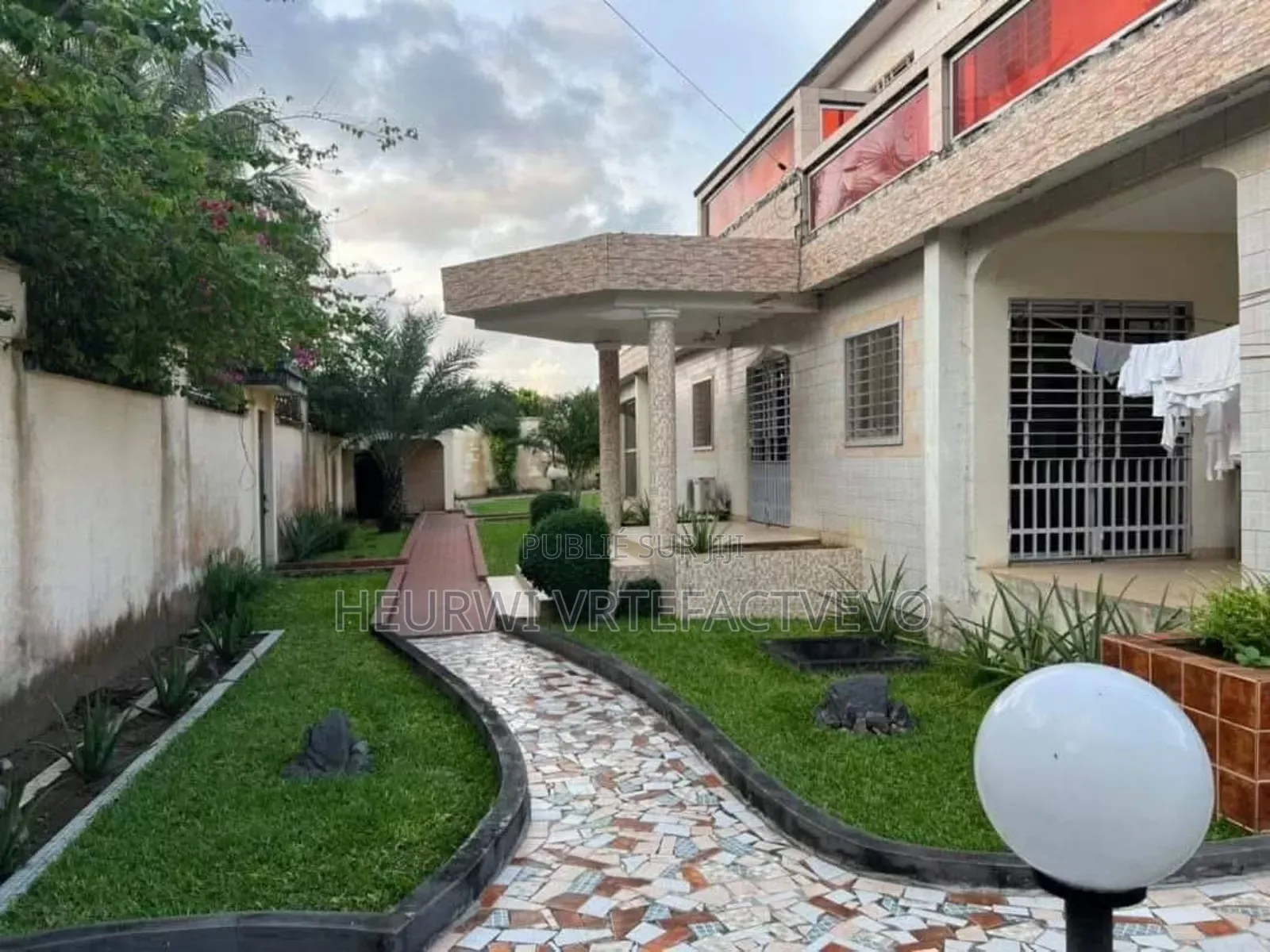 9chbre Duplex dans Yozalem, Cocody à Vendre