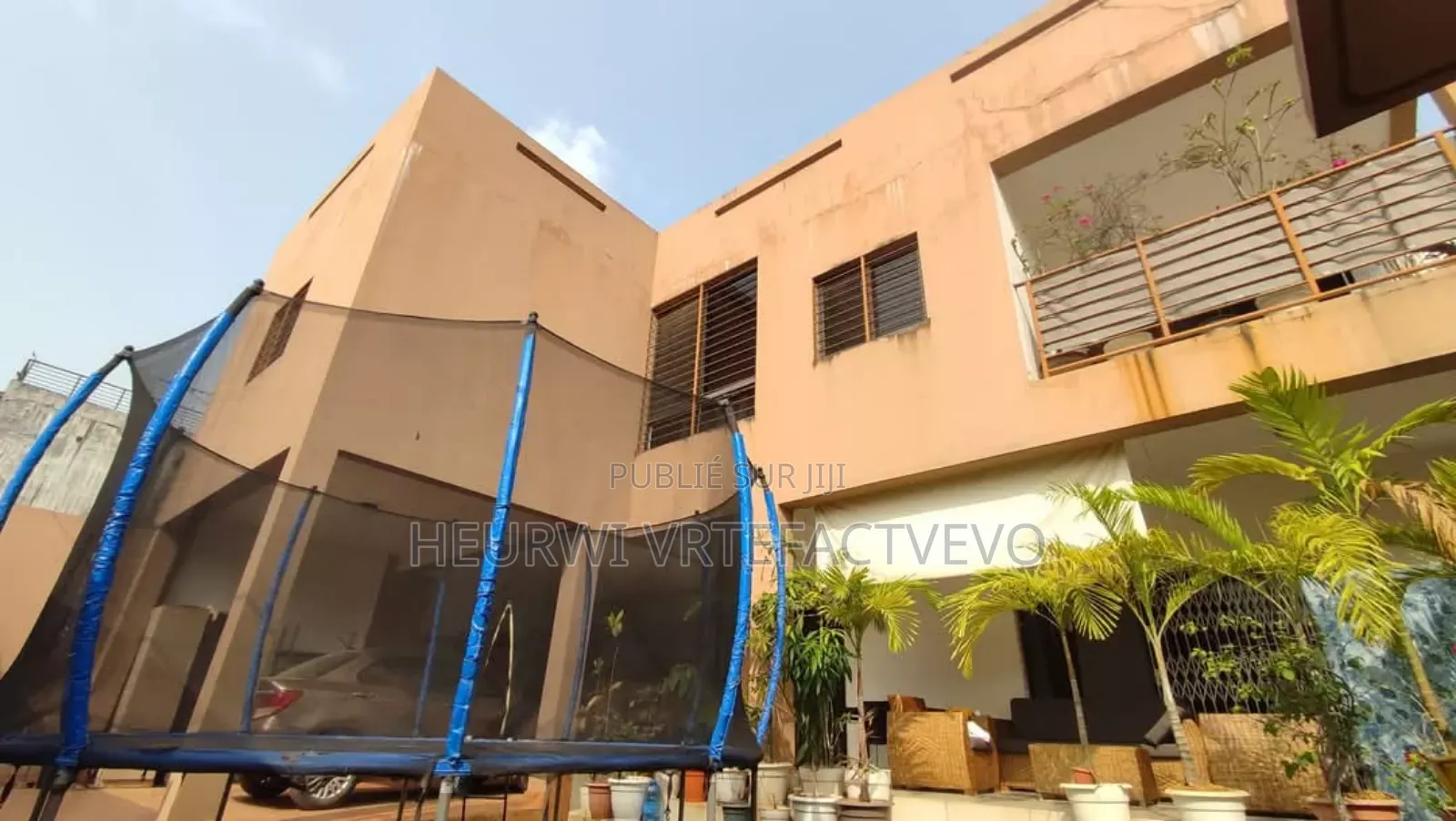 Furnished 4chbre Duplex dans Yozalem, Cocody à Vendre
