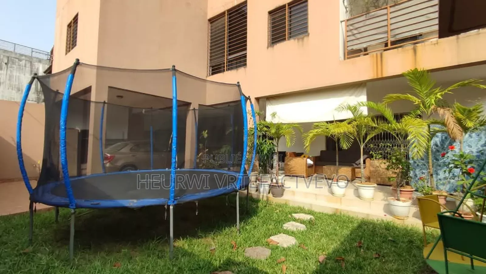 Furnished 4chbre Duplex dans Yozalem, Cocody à Vendre