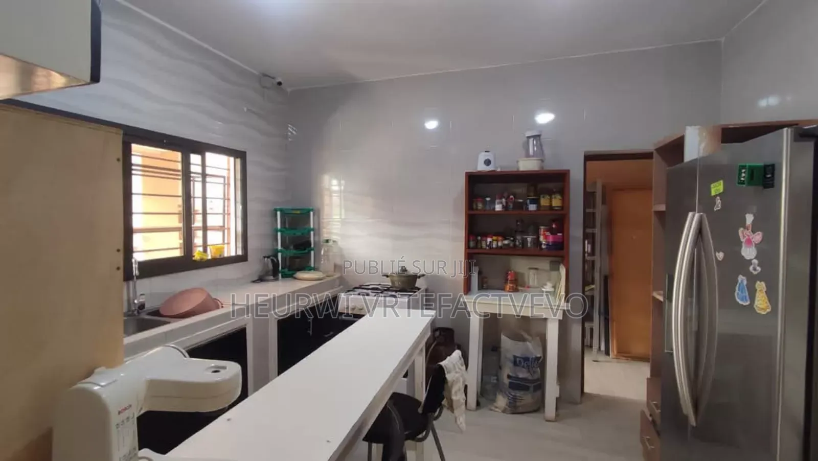 Furnished 4chbre Duplex dans Yozalem, Cocody à Vendre