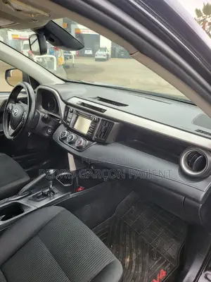 Toyota RAV4 2018 Noir