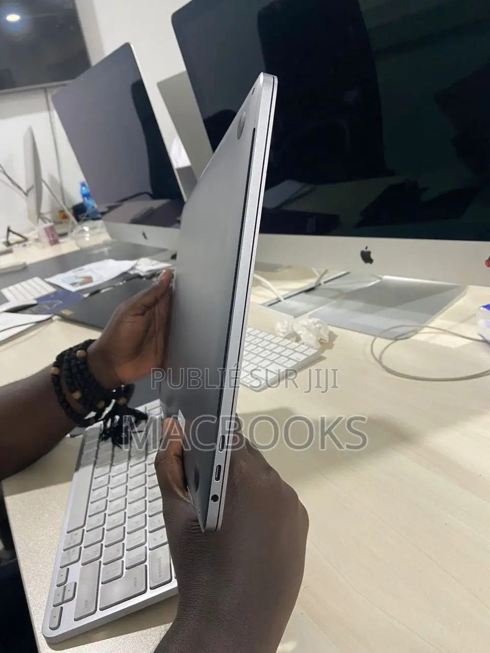Ordinateur portable Apple MacBook Pro 2019 16GB Intel Core i9 SSD 512GB