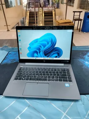 Photo - New Ordinateur Portable HP ZBook 14u G5 32GB Intel Core I5 SSD 512GB