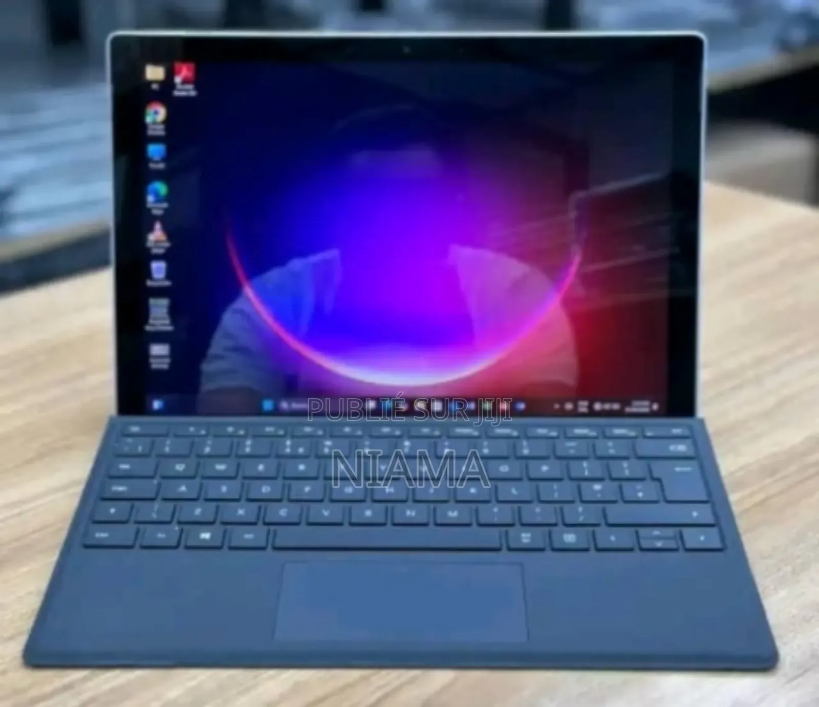 New Microsoft Surface Pro 5 8GB Intel Core I5 SSD 256GB
